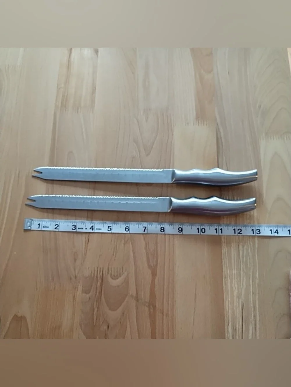 Forever Sharp Server Knife Pair (2) Surgical Stainless Steel Tip Serrated Slicer